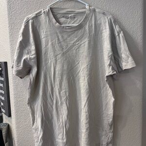 Abercrombie & Fitch Light Gray Short Sleeve Tee